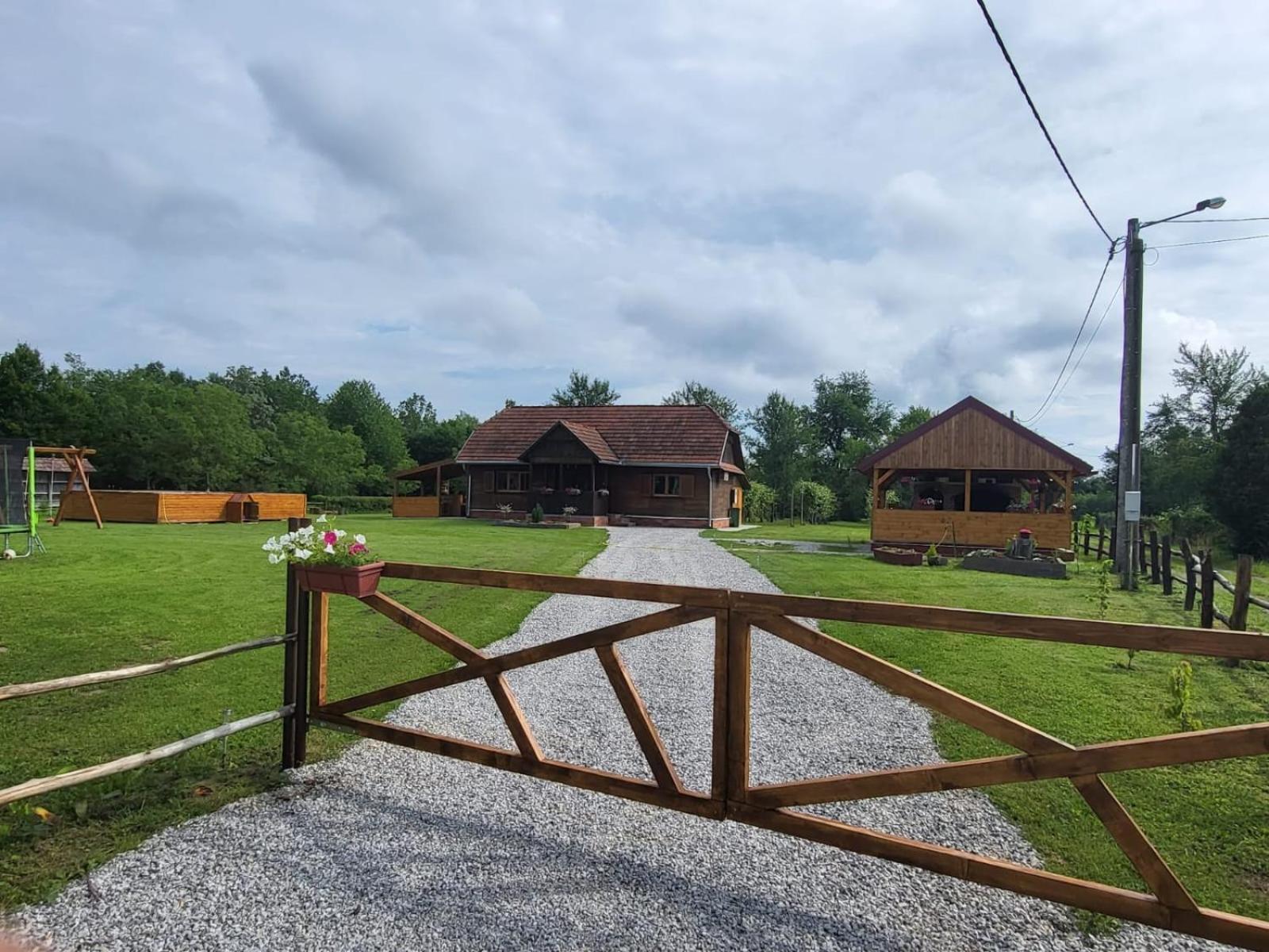Kuca Za Odmor Jopi I Mare Villa Topusko Bagian luar foto
